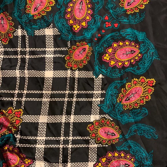 ⭐HOST PICK⭐💗Diane von Furstenberg Silk Scarf Vintage 1980s - Picture 4 of 5